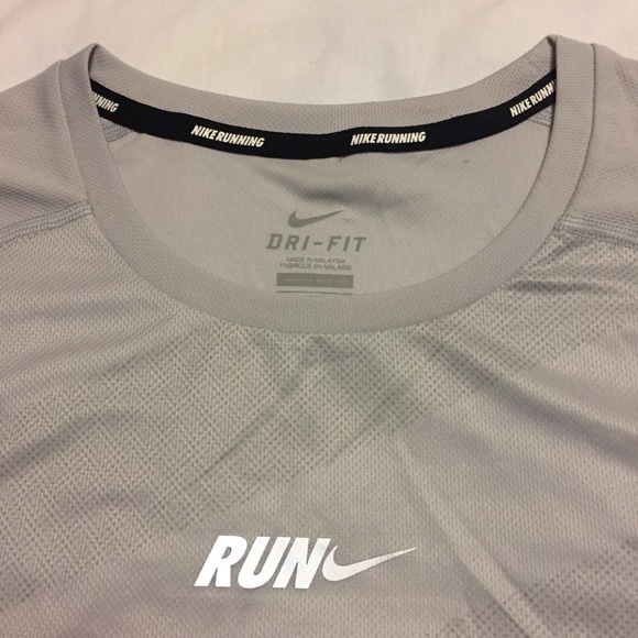 mens nike running shirts